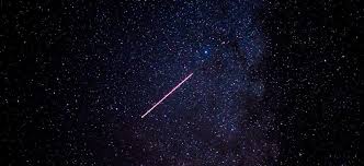Chaque nuit, si vous avez un ciel dégagé, vous pourrez facilement observer le passage de ces météores. Une Pluie D Etoiles Filantes A Observer Cette Nuit Voltage Connectee A Paris