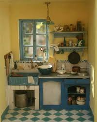 Una pequeña salchicha, agua y café en polvo, hicieron posible la fantasía la cocinar en miniatura. Miniature Farm Kitchen Cocina Miniatura Cocinas De Estilo Rustico Cocina De Epoca
