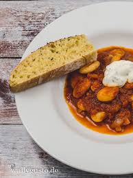 Kuru Fasulye Turkischer Bohneneintopf Mit Minzjoghurt Wallygusto Rezept Bohneneintopf Minzjoghurt Lebensmittel Essen