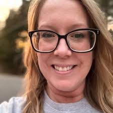 Jennifer Embrey's Instagram, Twitter & Facebook