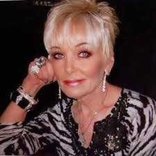 Janet Colombo's Instagram, Twitter & Facebook