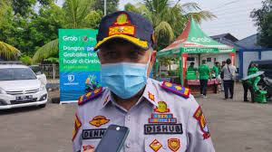 Loeongan satpol pp kota cirebon / kabag setda: Akb Dishub Kabupaten Cirebon Siapkan Aturan Baru Untuk Transportasi Online Cirebon Bribin