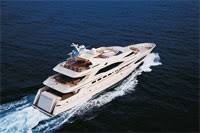 Quatre personnes se sont introduites à leur domicile. France Bernard Tapie Vend Son Yacht Pour Remettre Ses Finances A Flot
