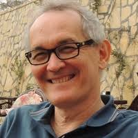 Fernando D . Vasconcelos