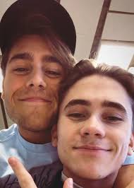 And we say that we will remain friends now. Felix Sandman Grosse Gewicht Alter Korperstatistik