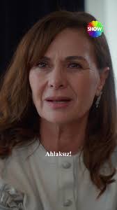 Nevra belki de ilk kez Timur’un yanında yer almıyor! Ama tabii o da ev  için... 😔 #Bahar @Show TV @mfyapimtv