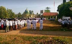 Kh hamim tohari djazuli atau akrab dengan panggilan gus miek lahir pada 17 agustus 1940, beliau adalah putra kh. Mengingat 10 Kisah Karomah Gus Miek Yang Tidak Masuk Akal Hikmah Laduni Id