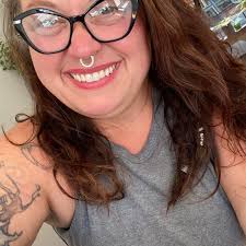 Who are lymphatic drainage massage therapists in Grove City?