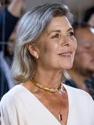 Anche le stelle del mondo dello spettacolo cedono alla mania e diventano ambasciatrici. I Capelli Bianchi Naturali I Prodotti Per Una Corretta Beauty Routine Foto Io Donna