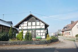 Besichtigungen erst ab anfang juli möglich! Individuelles Einfamilienhaus Mit Garage In Bonn Hoholz