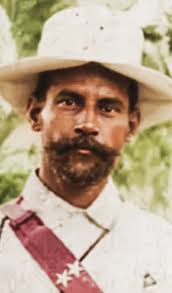 Aunque no es tan conocido como el de La Habana el tranvía de Guanabacoa  comenzó operaciones un año antes y fue el primer servicio de transporte  electrificado en Cuba. Esta historia comienza