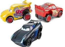 FAHRZEUG JACKSON STURM AUSZEICHNUNGEN UND RAST DISNEY CARS 3 MATTEL DVD31