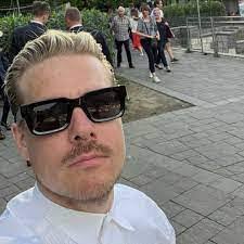 Chris Collick's Instagram, Twitter & Facebook