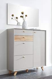 Grazie mille alessio, la qualità dei nostri prodotti e del servizio al cliente sono aspetti su cui. Schrank Calvi Mit Diesem Flurschrank Holst Du Dir Einen Hauch Skandinavischen Charme In Dein Zuhause Scandi Moe Eiche Mobel Flurschrank Perfekte Garderobe