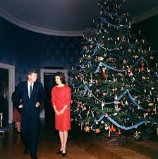 Photo's of christmas decoration at the white house. Christmas Themes Jacqueline Kennedy Refines The Season Photo 2 White House Historical Association