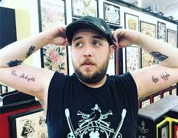 A community for tattoo aficionados who have or appreciate ems tattoos. Tattoos By Ems Super Cool Idea Of Dr Jekyll And Mr Hyde