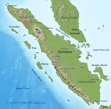 Where the interplate thrust intersects the sea floor is marked by the sunda trench that can traced along an arc from burma in the north to java in the south. Sumatra Map