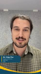 Plastic pollution in oceans Clean the beach campain was run by Elsie Gabriel  National Cordinator Oceans Climate Reality Project India. 32%of plastic  ends up littering the ocean.40%is rotting in our landfills somewhere,14