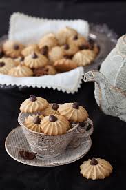 These anise cookies soft, flavorful, and even better than your grandmother's traditional italian christmas cookies. Christmas Cookies 4 Anise Cookies With Chocolate Chips Cooking Melangery