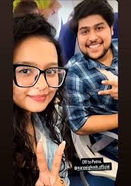 Ready to walk the Bollywood red carpet...be a long carpet mind all the way  from Bollywood to Cape Town...but willing to dodge the flashbulbs to make  it to The SoapGirls Worldwide Virtual