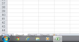 Excel が最大化時に タスクバーの後ろに隠れてしまう現象の対処法 Google Chrome だと タスクバーが全て隠れてしまいます Logical Error