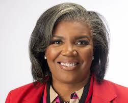 Belinda Meek's Instagram, Twitter & Facebook