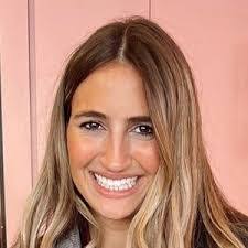 Abby Howard's Instagram, Twitter & Facebook