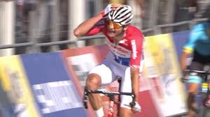Ai meno quaranta dal traguardo inizia lo show dell'olandese che si mette all'inseguimento della coppia di testa formata da julian alaphilippe. Van Der Poel Culminates A Feat For History In The Amstel