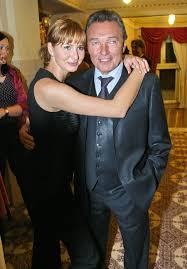 Kdysi vyprodal jan nedvěd (73) hravě se svým bratrem strahovský stadion. Laska Kvete V Kazdem Veku Kdyz Si Starsi Panove Berou Mlade Zeny Zena Cz Magazin Pro Zeny