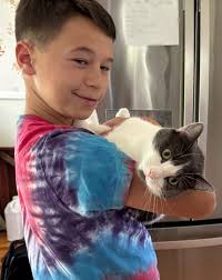 A visit to Patches' journey to visit KK's kitties! 🐈‍⬛ Patches' Journey