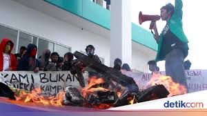 Dapatkan info lowongan kerja terbaru di emailmu. Mahasiswa Iain Parepare Demo Bakar Ban Minta Dispensasi Ukt Karena Pandemi