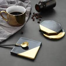 Coasters are ideal on kitchen countertops, bar carts and dining tables (especially when dining sans table linens). Hoje Porta Copos Empt Decor Lifestyle Porta Copos Arte Com Resina Joias De Resina