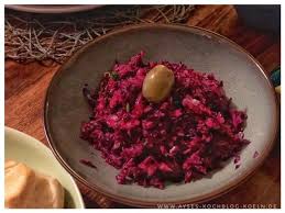Einfacher Tuerkischer Rotkohlsalat L Tuerkischer Krautsalat Foccacia Rezept Frischkase Dip Rotkohlsalat
