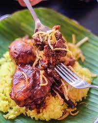 Nasi Kuning Dan Ayam Masak Habang Khas Banjarmasin Kalimantan Ide Makanan Resep Masakan Makanan