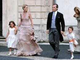 Ugo maria brachetti peretti (born july 8, 1965, rome) is an italian oil executive, chairman of the api group since 2007. Grimaldi Borromeo Elkann Il Valzer Di Culle Amori E Matrimoni Corriere It
