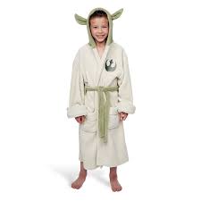 Idées cadeau pour garçon de 12 ans à moins de 20 euros. Star Wars Peignoir Yoda Enfant 10 12 Ans Taille L Reference Gaming