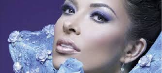 Gloria Trevi sigue su promocional con Una Rosa Blue