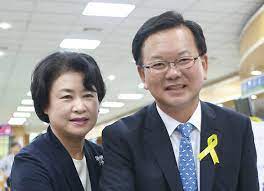 장 승상 부인이 청이에게 그토록 마음을 쓴 이유는 뭘까? ê¹€ë¶€ê²¸ ë¶€ì¸ ì•„ë‚´ ì´ìœ ë¯¸ ê¹€ë¶€ê²¸ ê³ í–¥ê³¼ ì¸ìƒì—­ì •