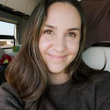 Can I set up automatic booking messages?