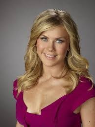 Samantha Brady's Instagram, Twitter & Facebook