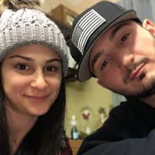 Danielle Toto (deetoto)