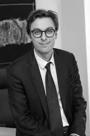 Ses compétences s'appliquent pour toute question relative à la vie de famille, qu'elle concerne les couples mariés ou non et leurs enfants. Le Divorce Sans Juge Explique Par Votre Notaire Cabinet De Notaires Specialiste En Droit De L Immobilier A Toulouse Pelegry Notaires