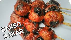 Terakhir, sajikan bakso bersama bahan pelengkap seperti acar, lontong, dan sambal kacang. Cara Membuat Bakso Bakar Youtube