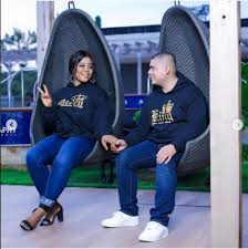 Pre Wedding Pictures Of Igbo Bride And Her Oyinbo Husband To Be Romance Nigeria Igbo Bride Couple Outfits Pre Wedding