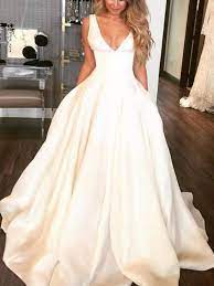 Beste hochzeitskleid r kenfrei beste hochzeitskleider f kleine frauen beste h舖sliche hochzeitskleider beste hochzeitskleider otto beste hochzeitskleider mieten beste. A Linie V Ausschnitt Armellos Weiss Pinsel Schleppe Satin Brautkleid Dresstells Com