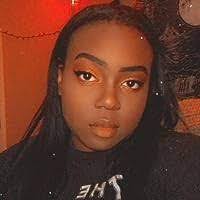 Lisa Cronkhite's Instagram, Twitter & Facebook