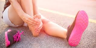 These are both very important questions and could mean the difference between a foot pain that takes days to recover versus months. Pain In Arch Of Foot Foot Pain In Runners