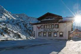 Das haus helga obertauern begrüßt sie im zentrum von obertauern, 200 m vom skilift zentralbahn und 400 m vom skilift gamsleitenbahn i entfernt. Hotel Garni Haus Tyrol Hotel Pension In Obertauern Salzburger Land