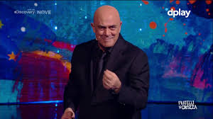 Però dovreste pagare anche le spese.» Maurizio Crozza Avete Notato Che Al Governo Decidono Tutto All Ultimo Youtube