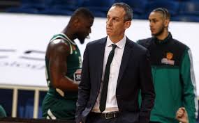 Ο τεχνικός της φενέρμπαχτσε εξέφρασε την άποψη του για το κορυφαίο πρωτάθλημα του κόσμου. Katas Gia Omprantobits An Er8ei 8a Paw Na Ton Parw Apo To Aerodromio To10 Gr